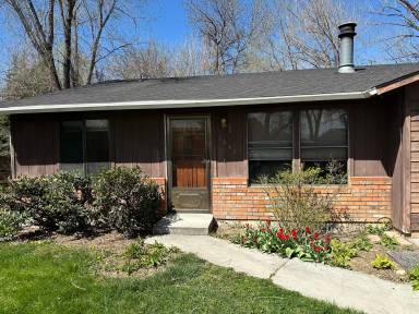 Main picture of 7012 W Petrie St