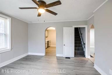 Main picture of 4446 Myrtle Ave