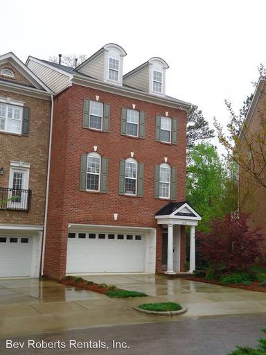 Main picture of 322 Bridgegate Dr