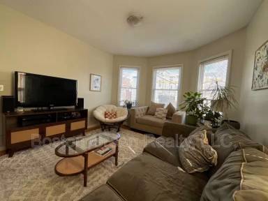 Main picture of 50 Oliver St