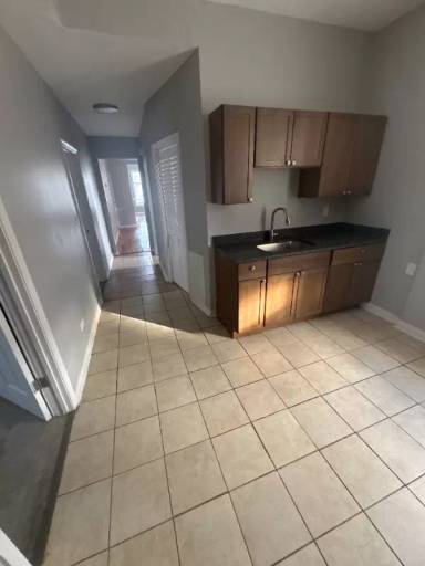 Main picture of 7314 S Kenwood Ave