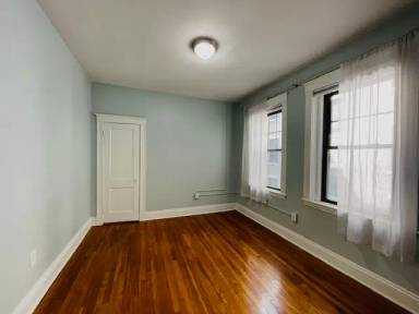 Main picture of 1564 Commonwealth Ave
