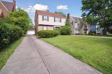 Main picture of 2581 Eaton Rd