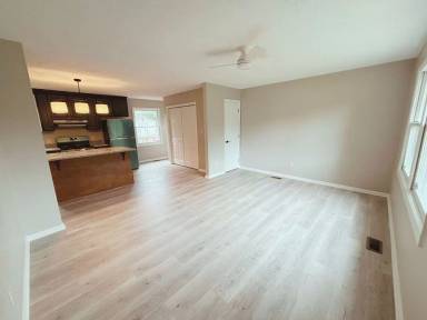 Main picture of 106 Brown Cir