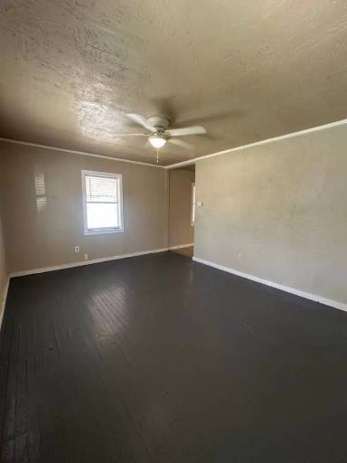 Main picture of 4331 S Polk St