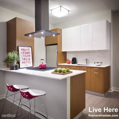 Main picture of 500 Lake Shore Drive Luxury Apartments
