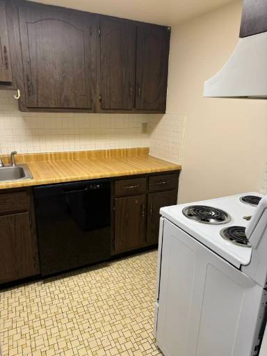 Main picture of 6215 5th Ave