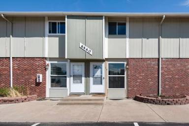 Main picture of 6440 Tennyson St