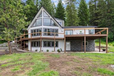 Main picture of 32890 Hellroaring Rd