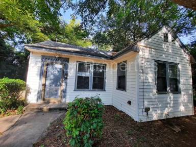 Main picture of 1110 Page St