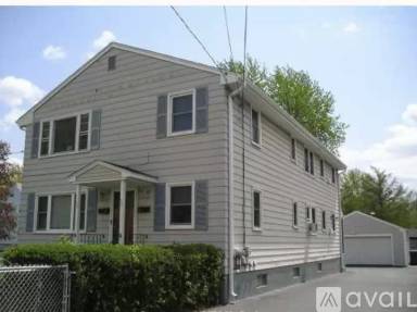 Main picture of 54 Fairfield St