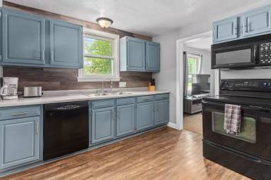 Main picture of 1621 14th Ave