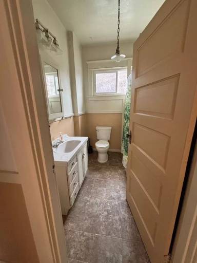 Main picture of 611 NW Bright St