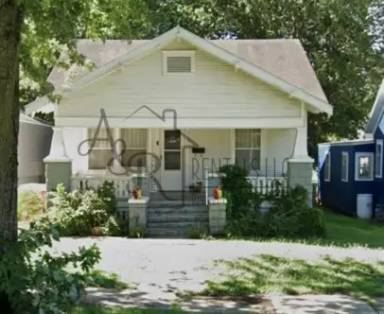 Main picture of 119 W Jackson St
