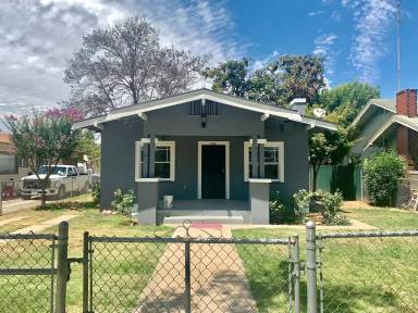 Main picture of 3241 E Alta Ave