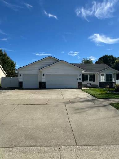 Main picture of 2598 W Broadmoore Dr