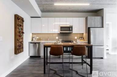 Main picture of 606 Blue Apartments
