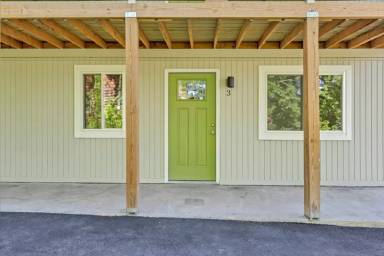 Main picture of 361 Mountain Ave SW