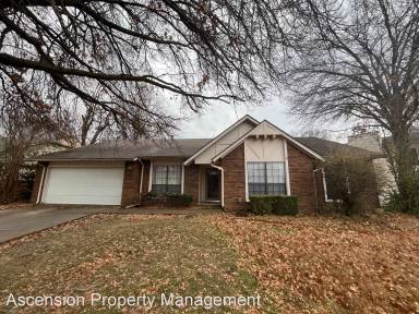 Main picture of 7320 E 62nd St