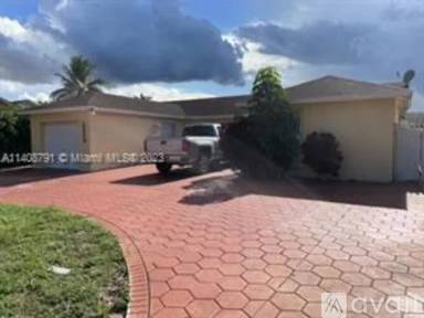 Main picture of 19550 NW 57th Pl