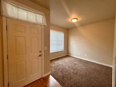 Main picture of 4721 Hadley St