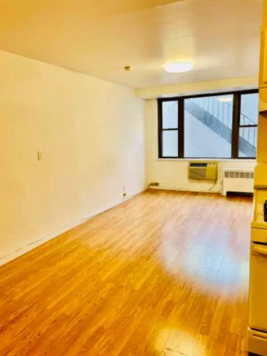 Main picture of 47 Davis Ave
