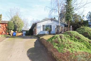 Main picture of 8834 SE 9th Ave