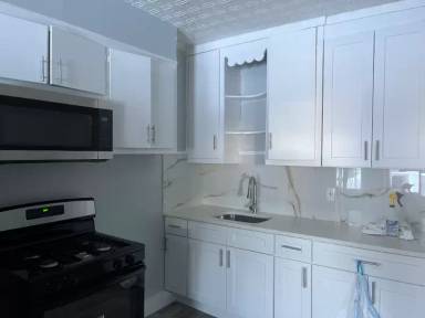 Main picture of 61 Spring St