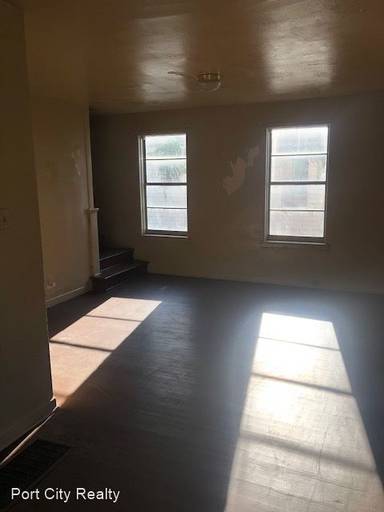 Main picture of 1201 - 1203 Estelle St