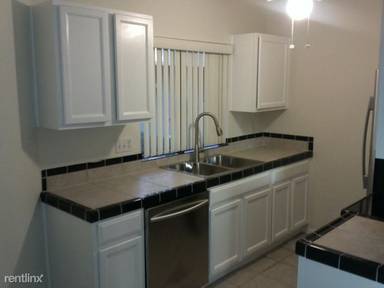 Main picture of 71945 Eleanora Ln