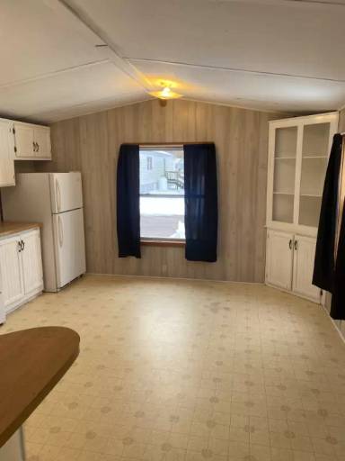 Main picture of 12 Harriman Cove Rd