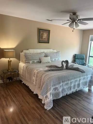 Main picture of 429 Racquet Club Dr
