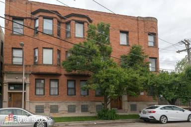 Main picture of 818 W Dakin St