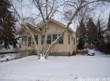 Main picture of 3845 Bloomington Ave