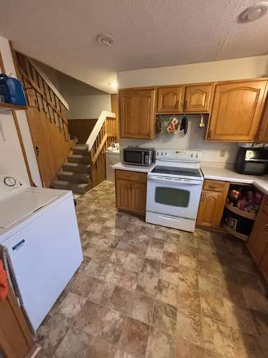 Main picture of 214 10th St NW