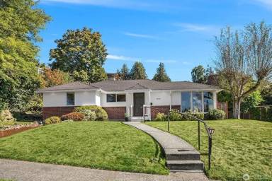 Main picture of 5606 59th Ave NE