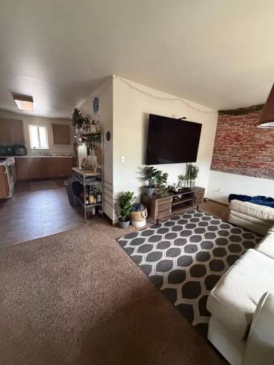 Main picture of 1585 NW Portland Ave