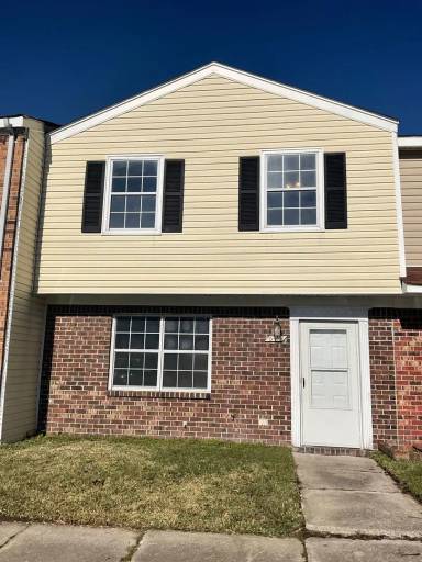 Main picture of 613 Myrtlewood Cir