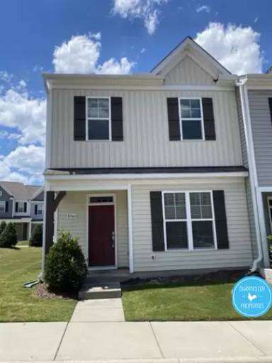 Main picture of 8960 Commons Townes Dr