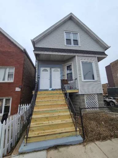 Main picture of 2913 N Elston Ave