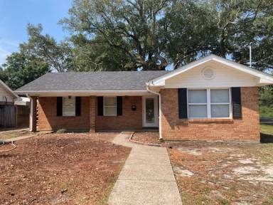 Main picture of 499 Weaver Ave
