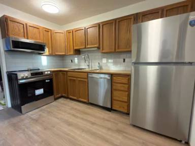 Main picture of 251 McCarrey St