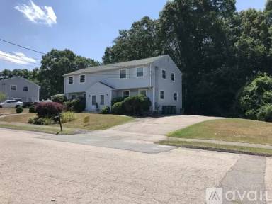 Main picture of 9 Whitewood Cir