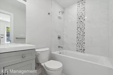 Main picture of 723 N 35th St