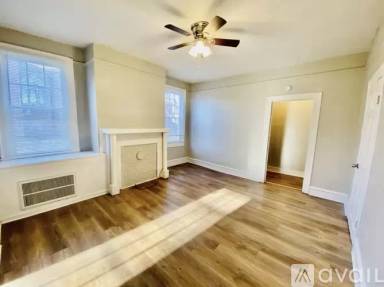 Main picture of 2419 Ludlow St
