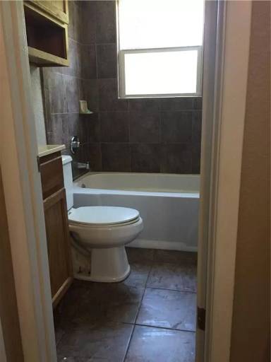 Main picture of 216 Elm St