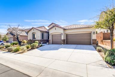 Main picture of 10119 Amana Oaks Ave