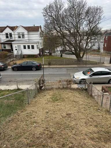 Main picture of 7141 Greenwood Ave