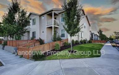 Main picture of 15330 NE 70th St