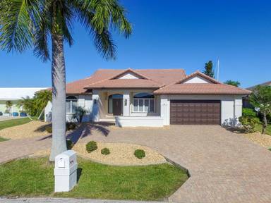 Main picture of 142 Hibiscus Dr